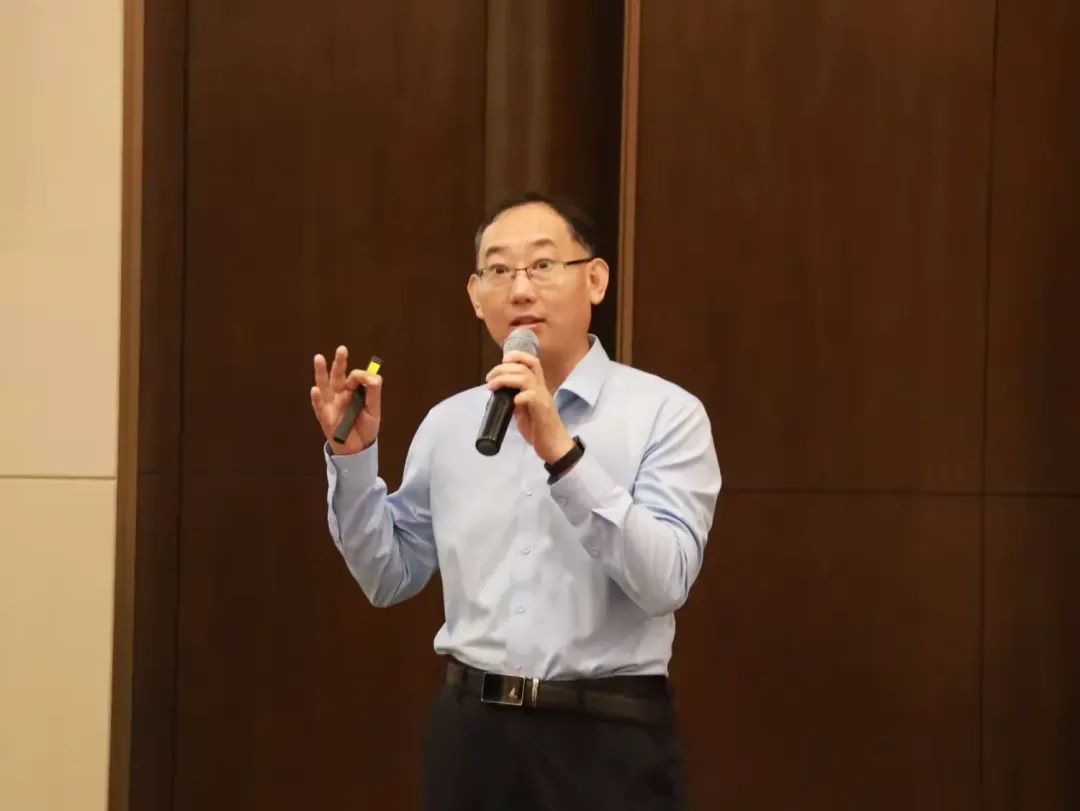 济南市农村公路泡沫（乳化）沥青就地冷再生技术现场观摩会在章丘举办，共同探讨农村公路绿色养护新技术的推广应用