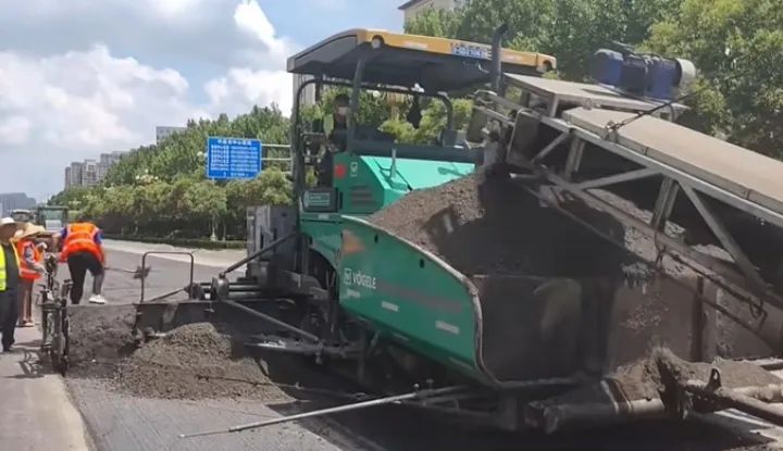 城市道路按下“焕新”快进键 | 2025许昌民生实事年中盘点（五）
